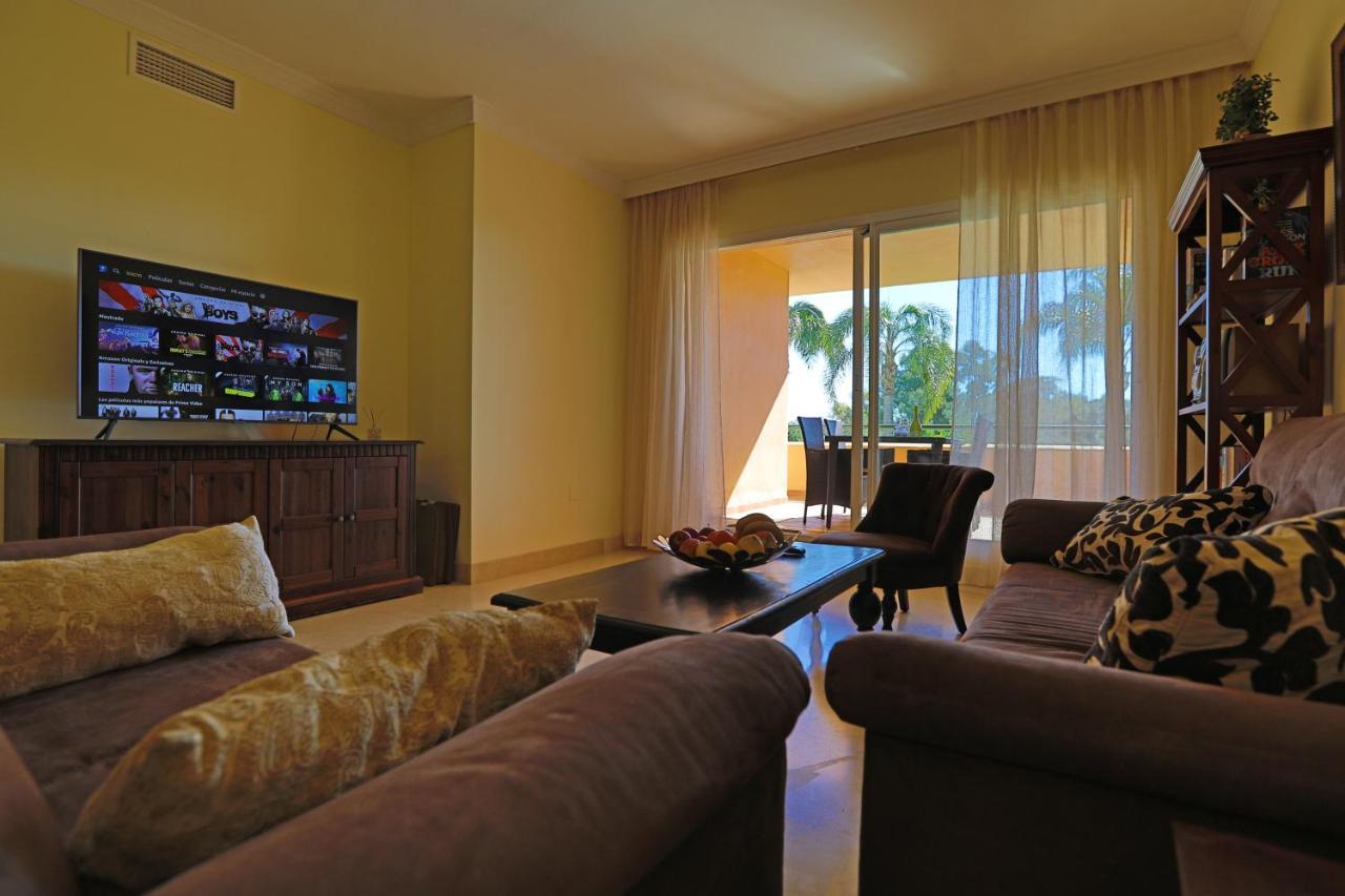 R6 Patios 2 Bedroom Apartment Marbella